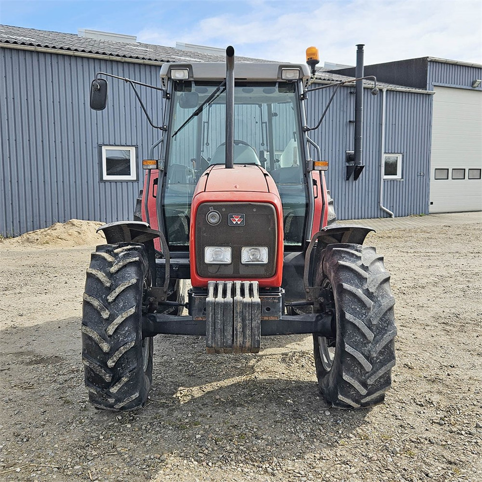 Massey Ferguson 4245 - جرار: صورة 2 Massey Ferguson 4245 - جرار: صورة 2