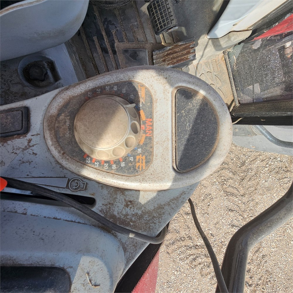 جرار Massey Ferguson 6480 Dyna-6: صورة 15