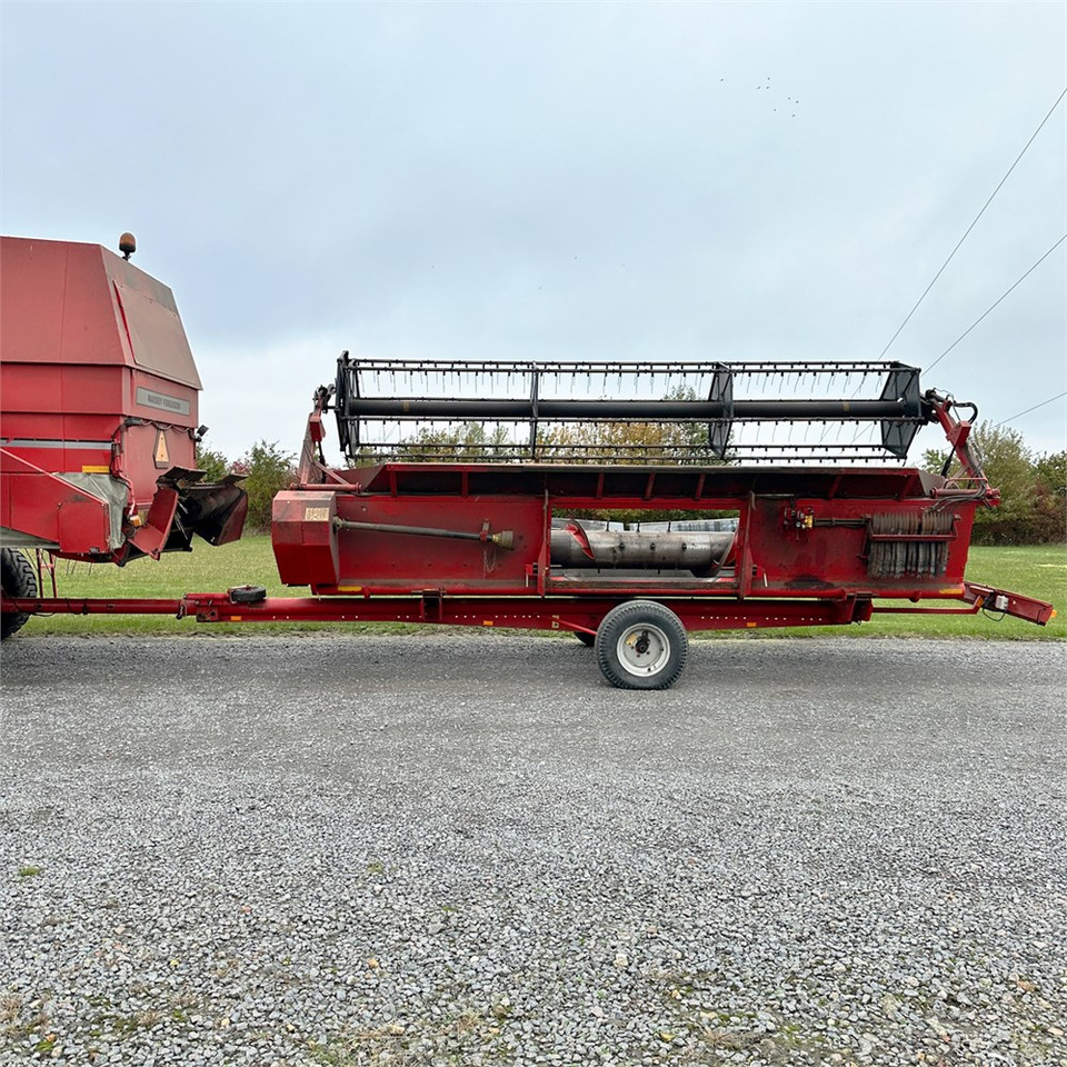 Massey Ferguson MF40 - حصادة: صورة 5 Massey Ferguson MF40 - حصادة: صورة 5