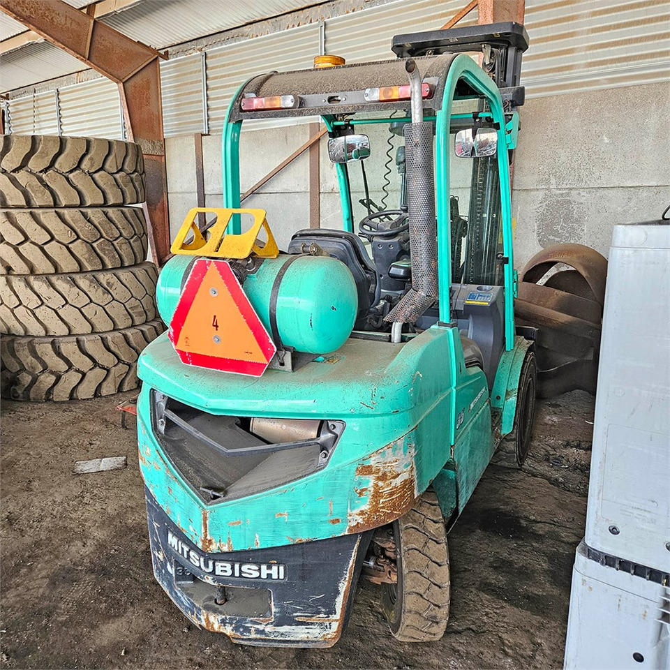 Mitsubishi FG35N - رافعة شوكية: صورة 5 Mitsubishi FG35N - رافعة شوكية: صورة 5