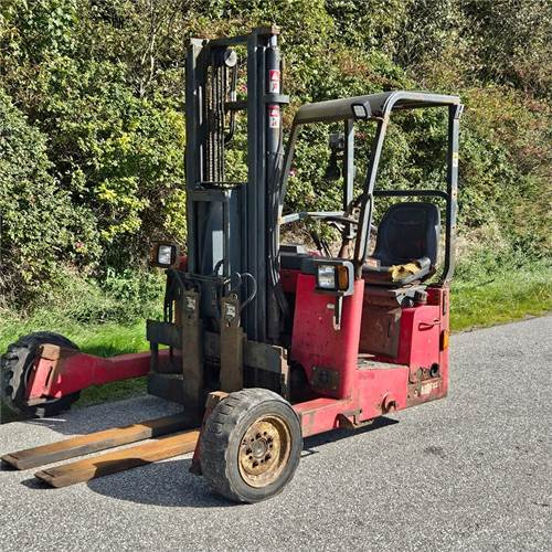 Moffett M4 25.3 - رافعة شوكية مثبتة على شاحنة: صورة 4 Moffett M4 25.3 - رافعة شوكية مثبتة على شاحنة: صورة 4