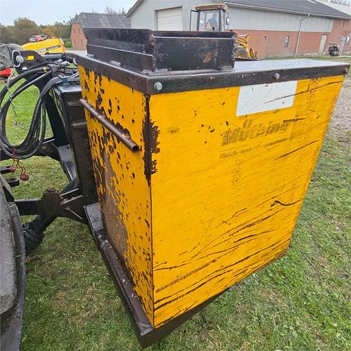 Muthing MU-Maxi/S - معدات تيبيس التبن: صورة 5 Muthing MU-Maxi/S - معدات تيبيس التبن: صورة 5