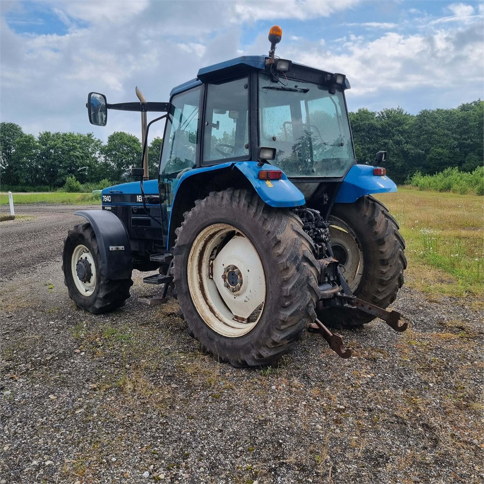 New Holland 7840 - جرار: صورة 5 New Holland 7840 - جرار: صورة 5