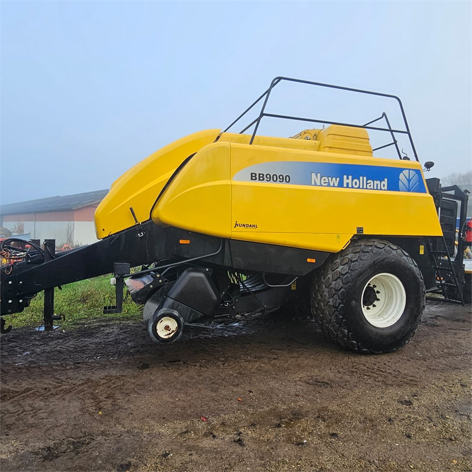 New Holland BB9090 - معدات تيبيس التبن: صورة 1 New Holland BB9090 - معدات تيبيس التبن: صورة 1
