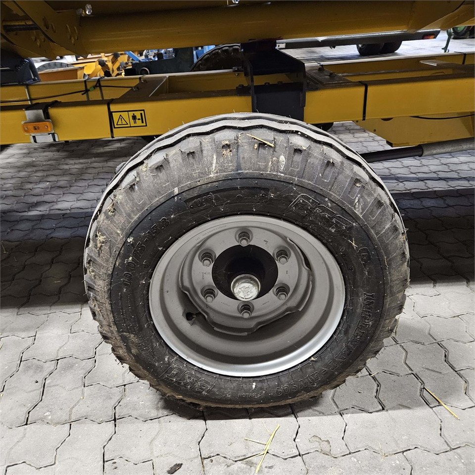 حصادة New Holland CT14: صورة 16