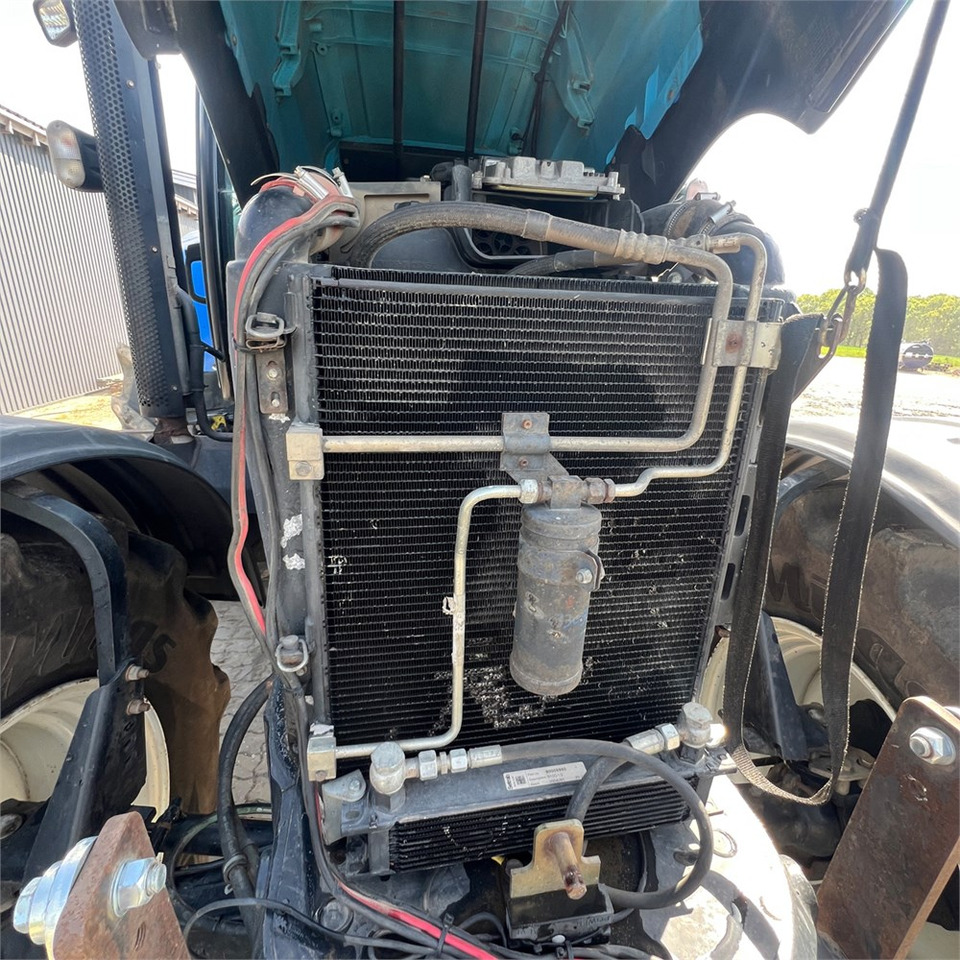 جرار New Holland T6050: صورة 38