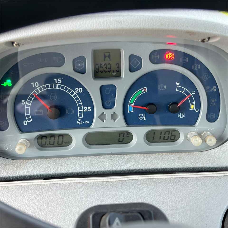 جرار New Holland T6050: صورة 25