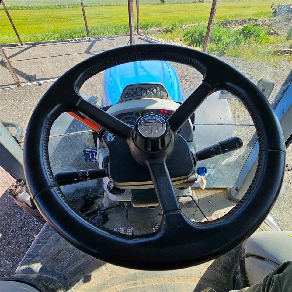 جرار New Holland T7.235 Power Command: صورة 10