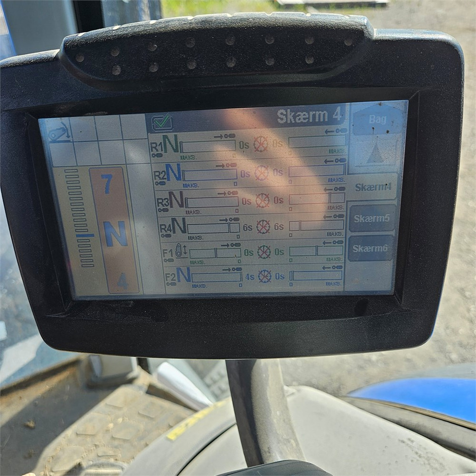 جرار New Holland T7.235 Power Command: صورة 18