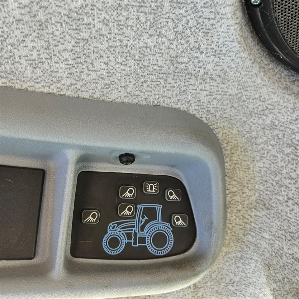 جرار New Holland T7.235 Power Command: صورة 27