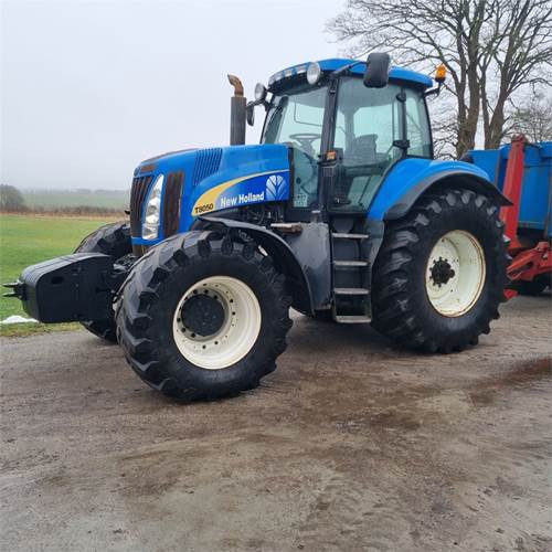New Holland T8050 Class 5 - جرار: صورة 5 New Holland T8050 Class 5 - جرار: صورة 5