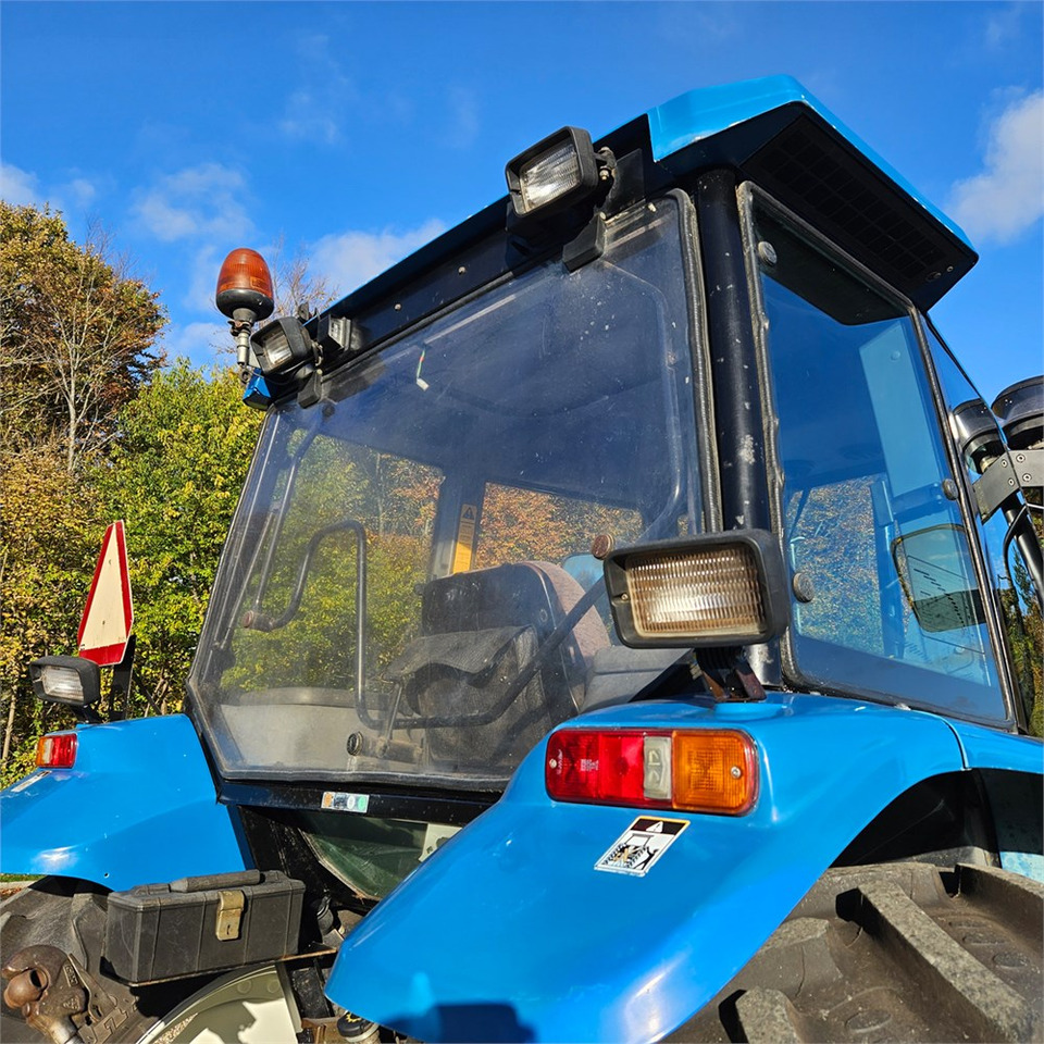 New Holland TS 100 New Holland TS 100: صورة 40 New Holland TS 100 New Holland TS 100: صورة 40