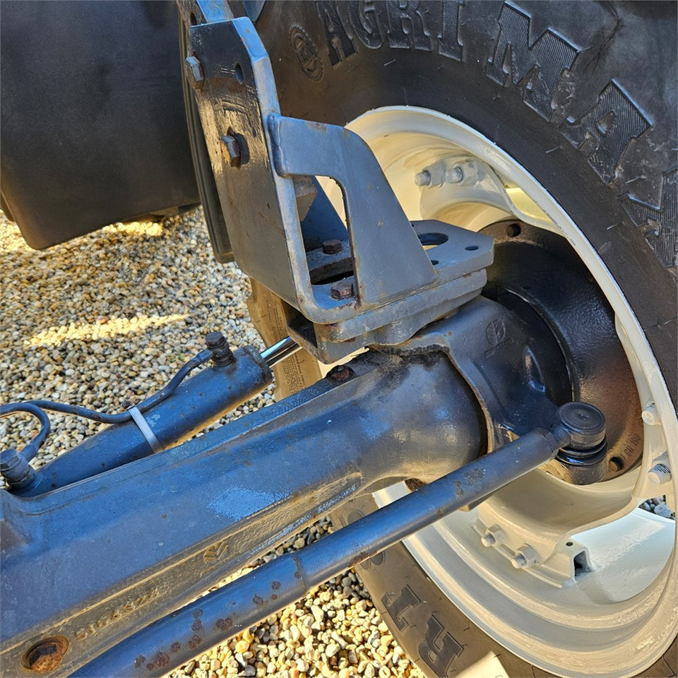 New Holland TS 100 New Holland TS 100: صورة 44 New Holland TS 100 New Holland TS 100: صورة 44