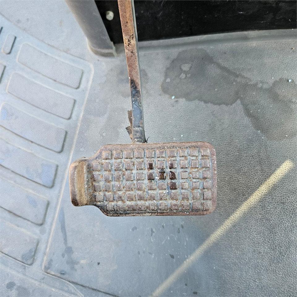 New Holland TS 100 New Holland TS 100: صورة 24 New Holland TS 100 New Holland TS 100: صورة 24