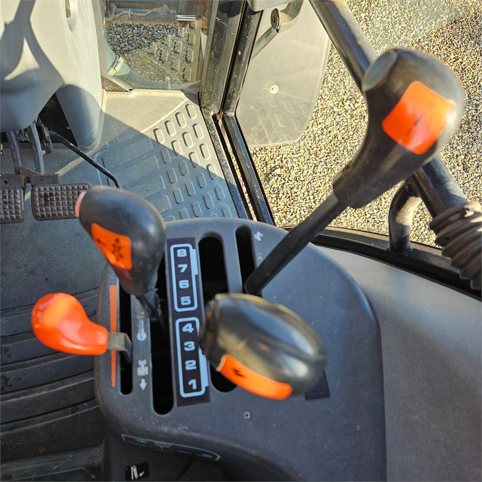 New Holland TS 100 New Holland TS 100: صورة 14 New Holland TS 100 New Holland TS 100: صورة 14