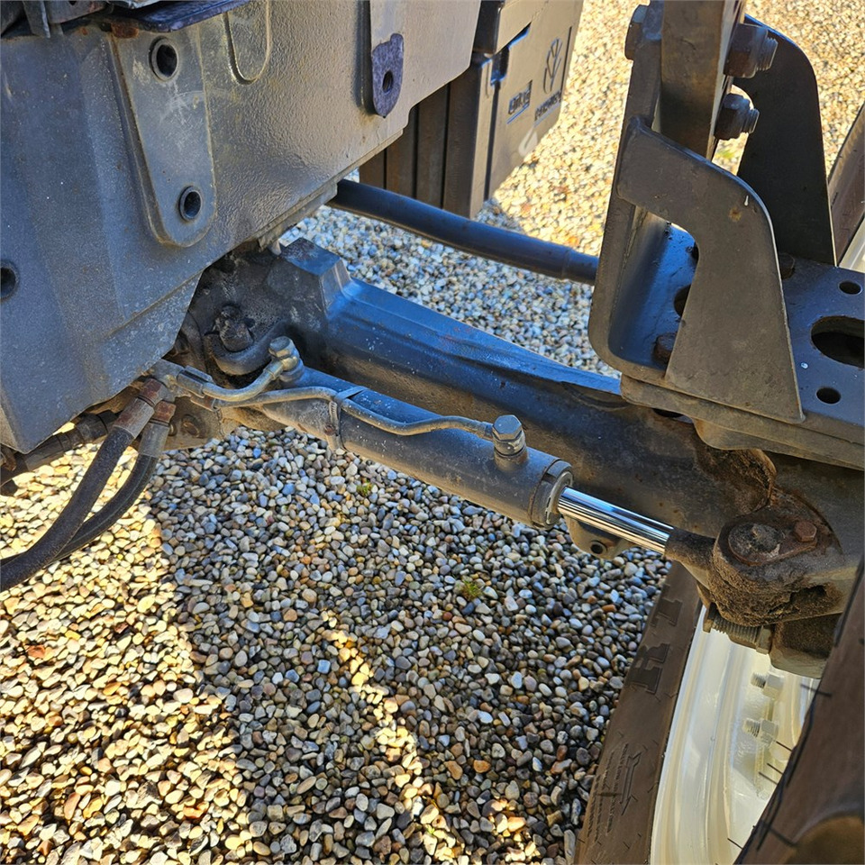 New Holland TS 100 New Holland TS 100: صورة 45 New Holland TS 100 New Holland TS 100: صورة 45