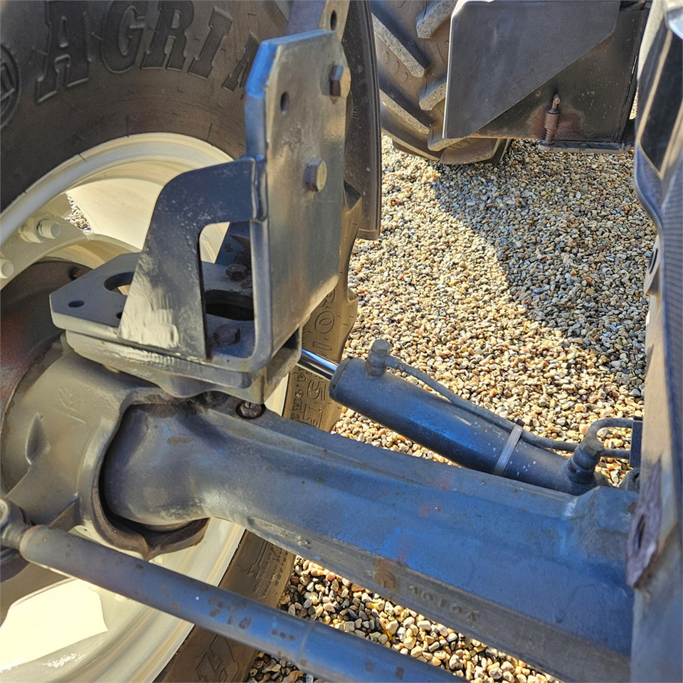 New Holland TS 100 New Holland TS 100: صورة 43 New Holland TS 100 New Holland TS 100: صورة 43