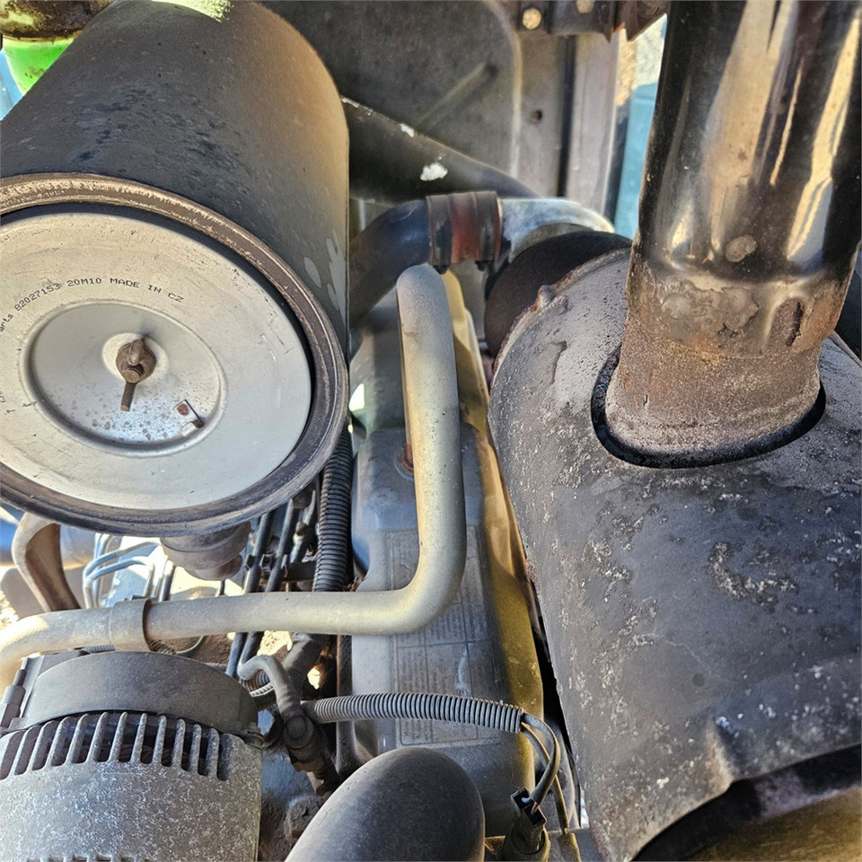 New Holland TS 100 New Holland TS 100: صورة 32 New Holland TS 100 New Holland TS 100: صورة 32