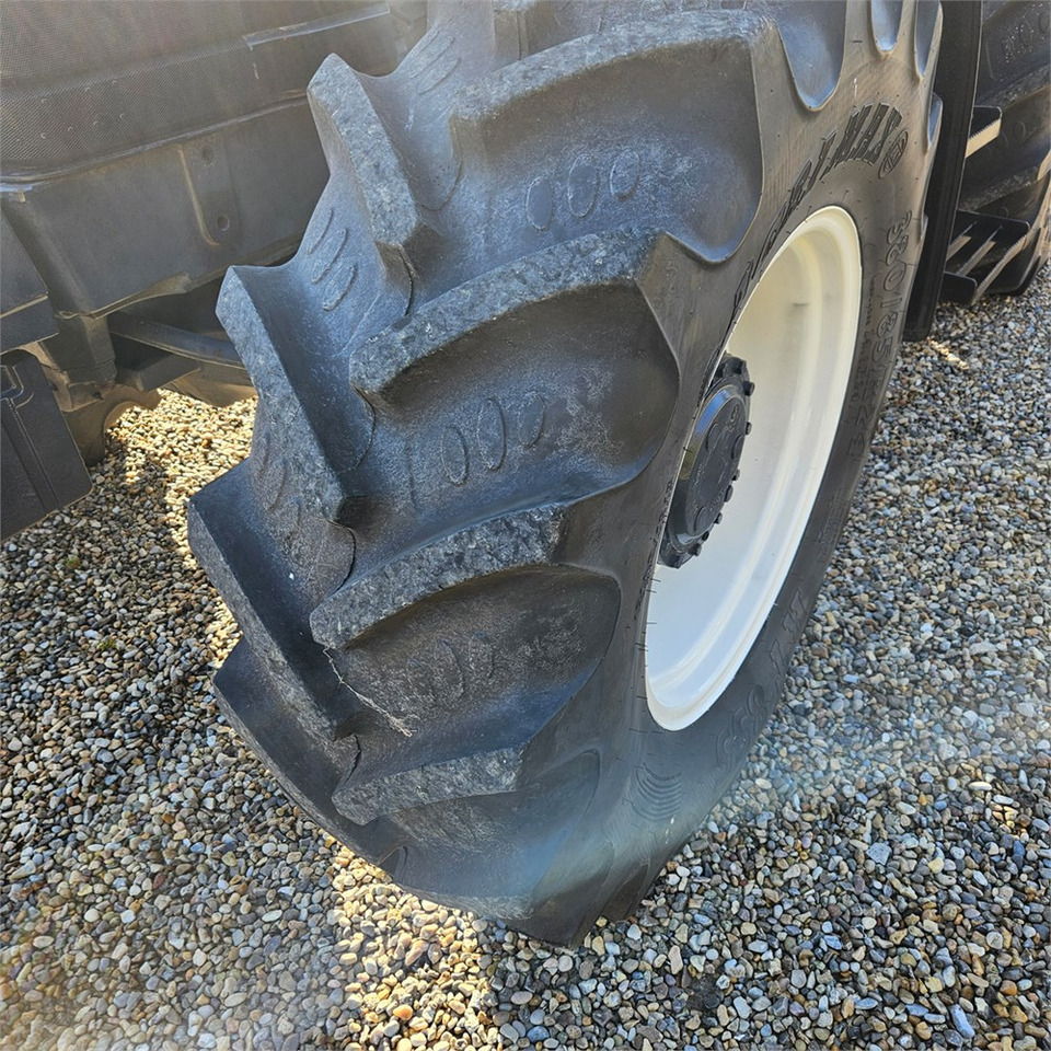 New Holland TS 100 New Holland TS 100: صورة 50 New Holland TS 100 New Holland TS 100: صورة 50