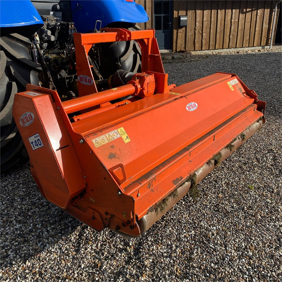 Ortolan T 40 - 250 - معدات تيبيس التبن: صورة 1 Ortolan T 40 - 250 - معدات تيبيس التبن: صورة 1