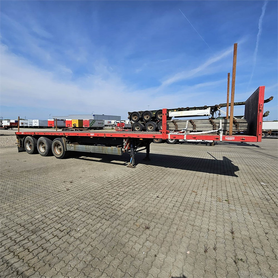 Pacton Flatbed - نصف مقطورة مسطحة: صورة 3 Pacton Flatbed - نصف مقطورة مسطحة: صورة 3