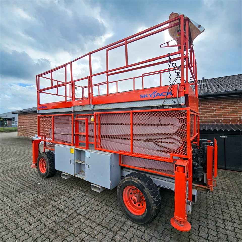 Skyjack SJ9250 - رافعة هيدروليكية مقصية: صورة 5 Skyjack SJ9250 - رافعة هيدروليكية مقصية: صورة 5