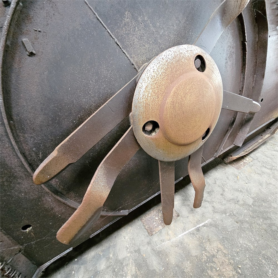 Spearhead Multicut 820 - معدات تيبيس التبن: صورة 4 Spearhead Multicut 820 - معدات تيبيس التبن: صورة 4