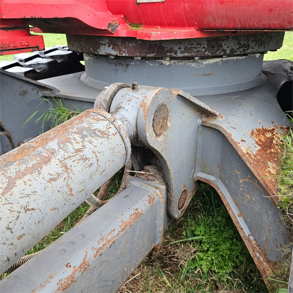 حفار زحاف Takeuchi TB1140: صورة 43