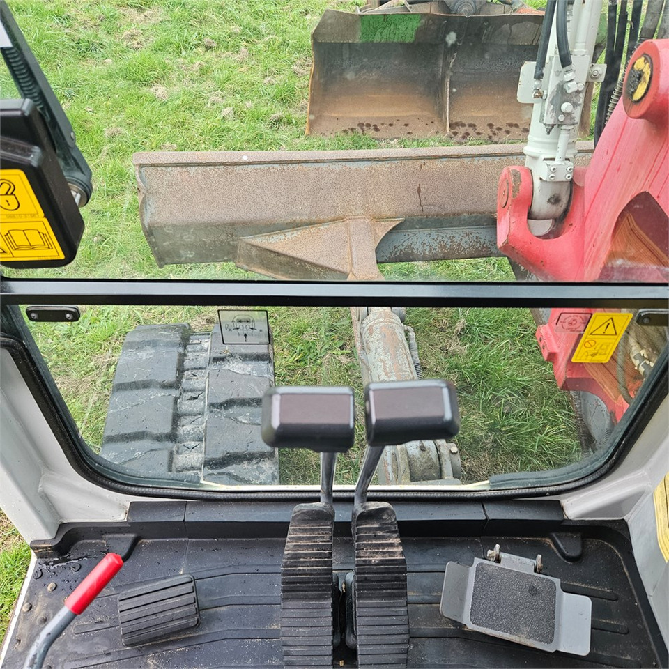 حفار زحاف Takeuchi TB1140: صورة 18
