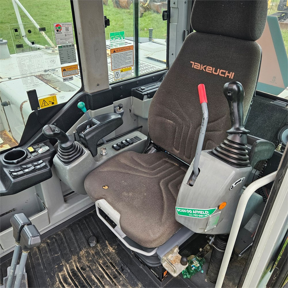 حفار زحاف Takeuchi TB1140: صورة 9