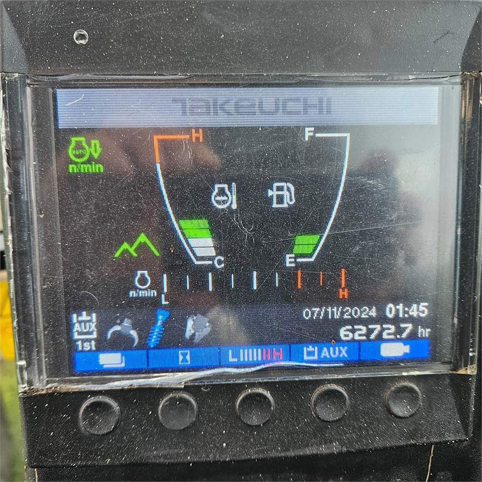 حفار زحاف Takeuchi TB1140: صورة 16