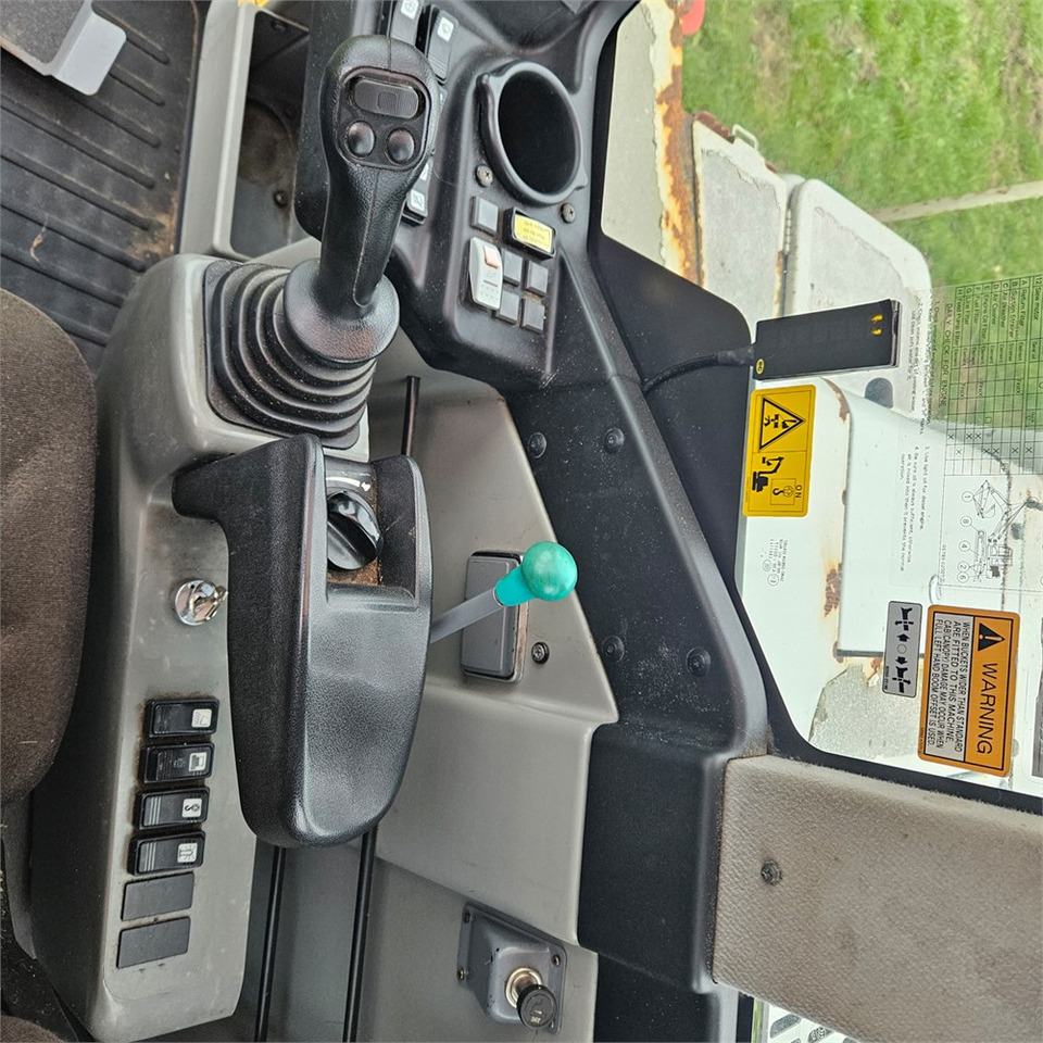 حفار زحاف Takeuchi TB1140: صورة 14