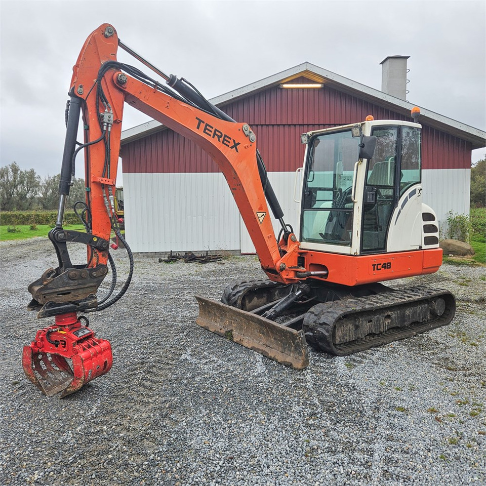 Terex TC48 - حفارة مُصَّغرة: صورة 3 Terex TC48 - حفارة مُصَّغرة: صورة 3