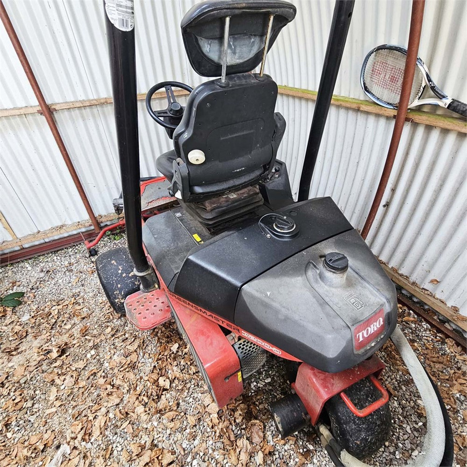 Toro Greensmaster 3200-D - جزازة أعشاب الحدائق: صورة 3 Toro Greensmaster 3200-D - جزازة أعشاب الحدائق: صورة 3