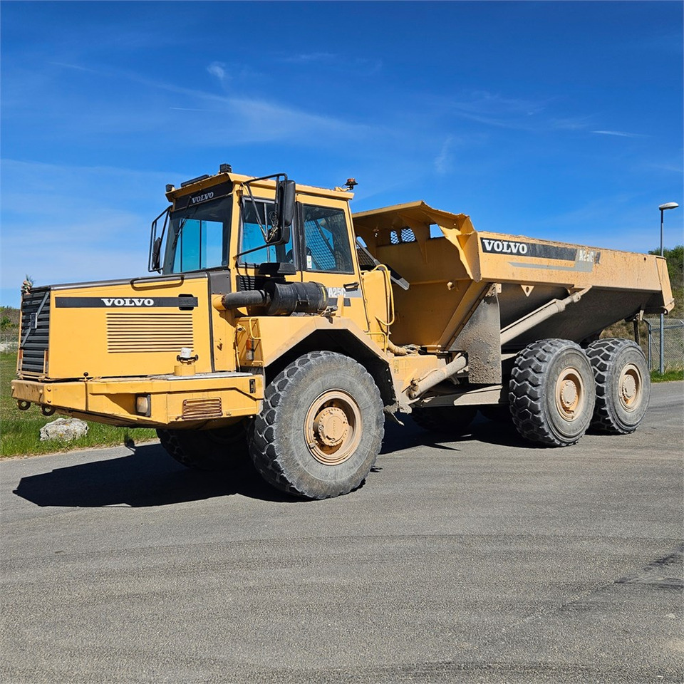 Volvo A25 C - شاحنة قلاب مفصلية: صورة 1 Volvo A25 C - شاحنة قلاب مفصلية: صورة 1