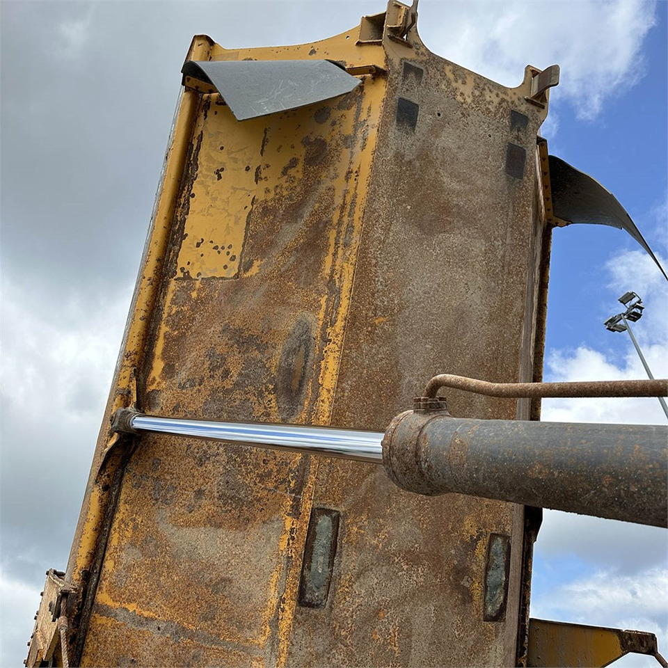 شاحنة قلاب مفصلية Volvo A30 G: صورة 24