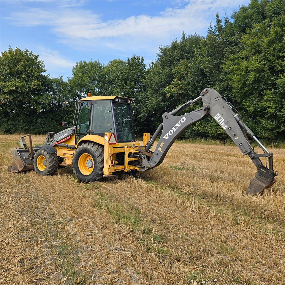 Volvo BL71 Plus - جرافة حفار: صورة 4 Volvo BL71 Plus - جرافة حفار: صورة 4