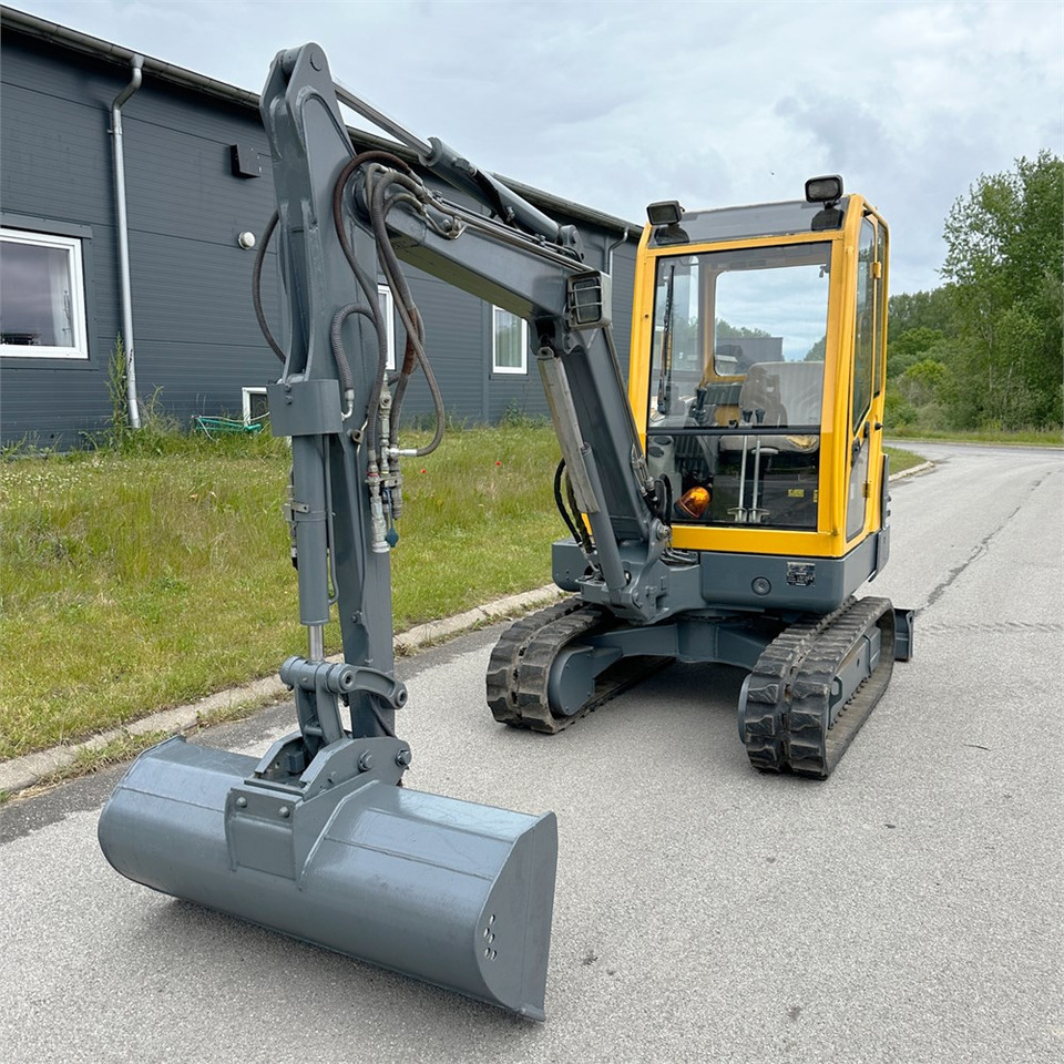 Volvo EC25 (281) - حفارة مُصَّغرة: صورة 4 Volvo EC25 (281) - حفارة مُصَّغرة: صورة 4