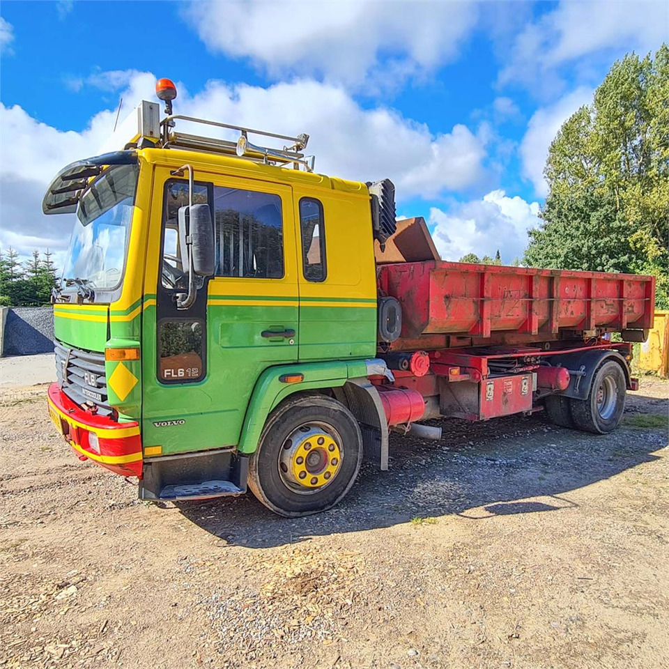 Volvo FL612 - شاحنة - نظام الكابلات: صورة 1 Volvo FL612 - شاحنة - نظام الكابلات: صورة 1