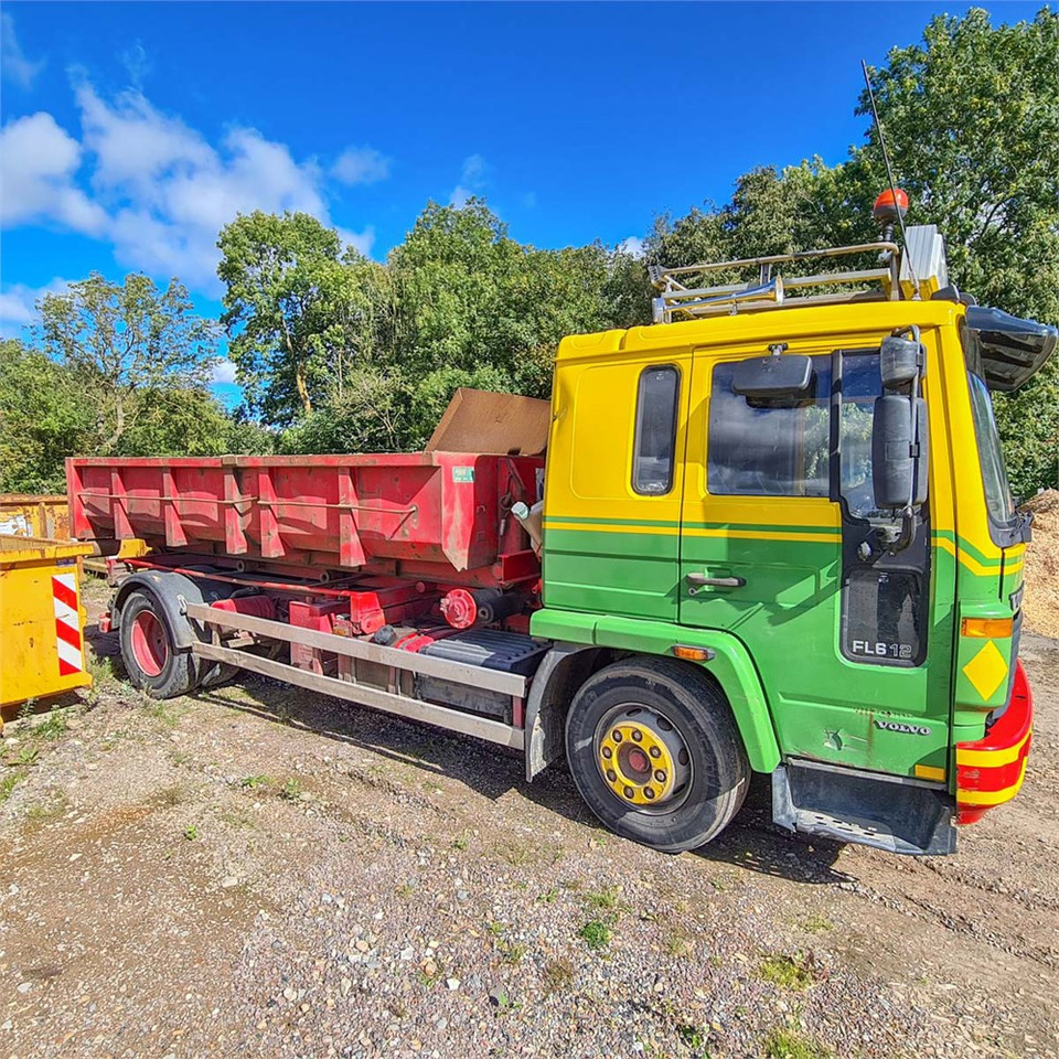 Volvo FL612 - شاحنة - نظام الكابلات: صورة 5 Volvo FL612 - شاحنة - نظام الكابلات: صورة 5