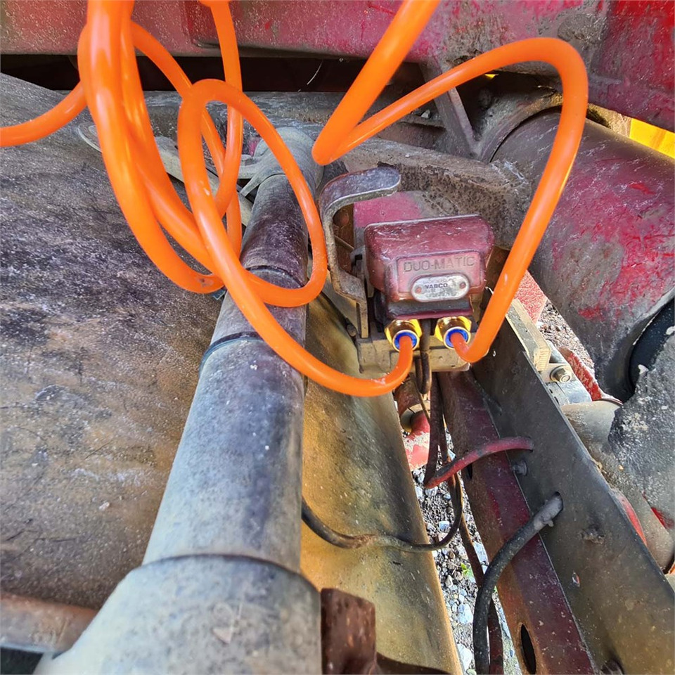 شاحنة - نظام الكابلات Volvo FL612: صورة 21 شاحنة - نظام الكابلات Volvo FL612: صورة 21