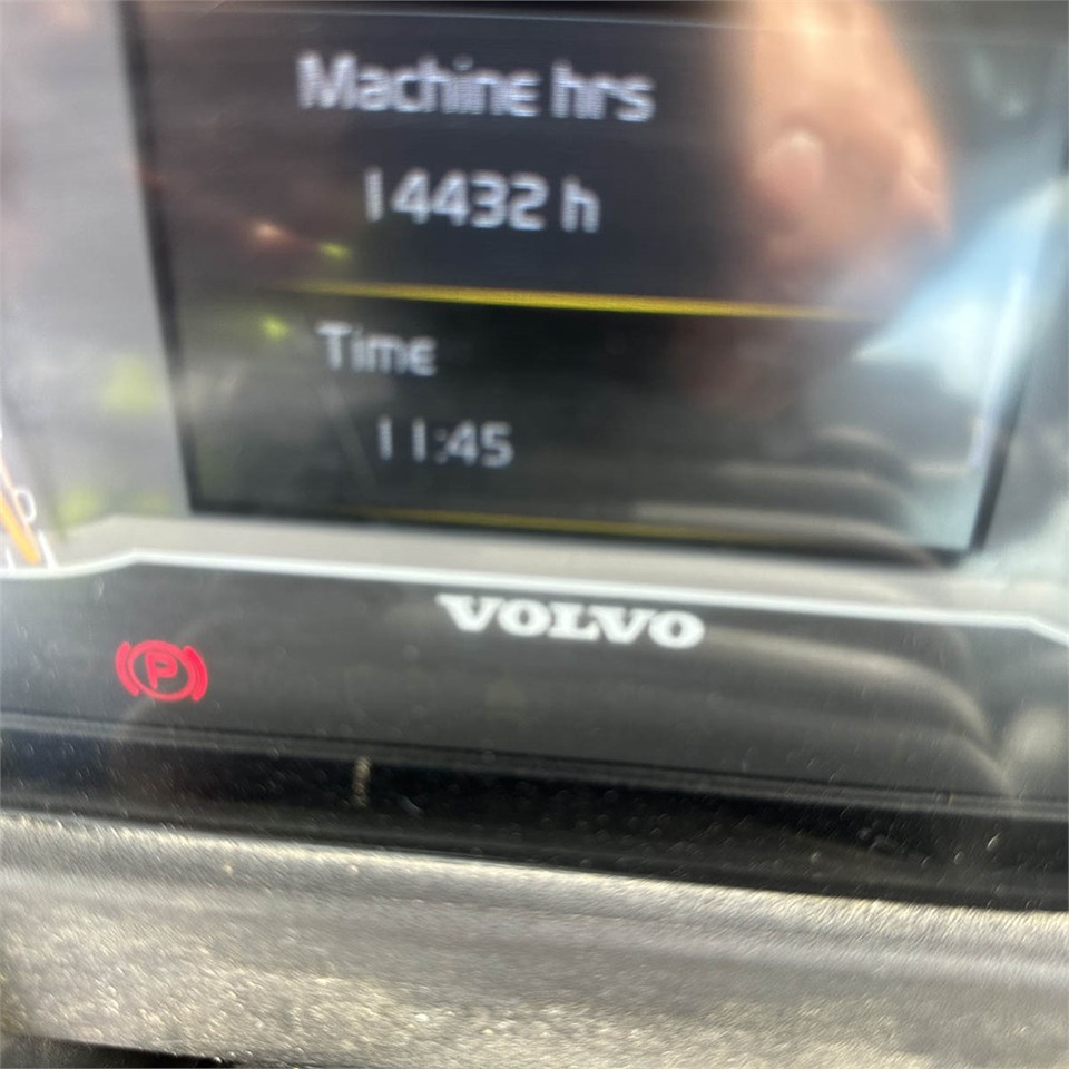 اللودر بعجل Volvo L120 H: صورة 21