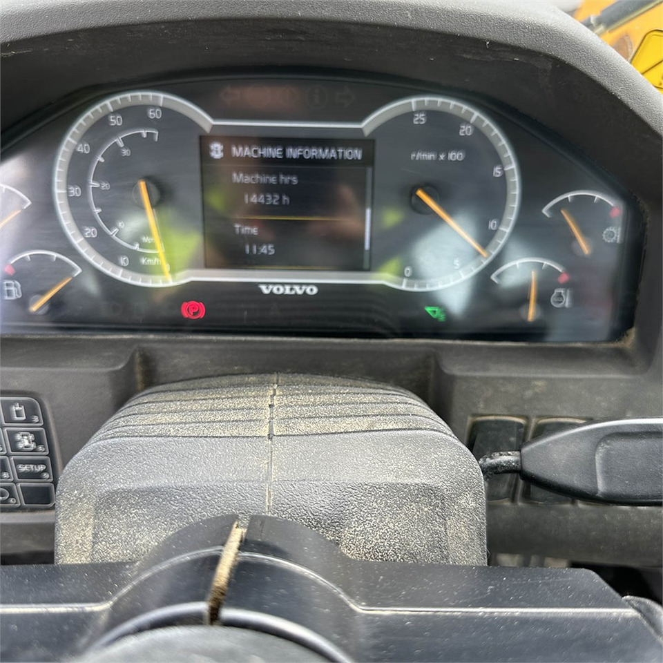 اللودر بعجل Volvo L120 H: صورة 20