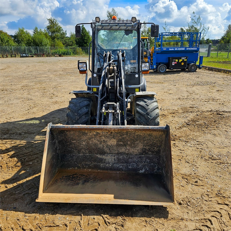Weidemann 2070 CX - اللودر بعجل: صورة 3 Weidemann 2070 CX - اللودر بعجل: صورة 3