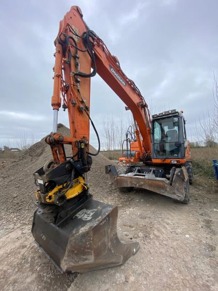 Doosan DX 160W-3 - حفارة دولاب: صورة 4 Doosan DX 160W-3 - حفارة دولاب: صورة 4