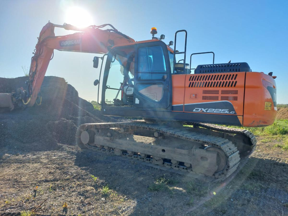 Doosan DX 225LC-5 - حفار زحاف: صورة 2 Doosan DX 225LC-5 - حفار زحاف: صورة 2