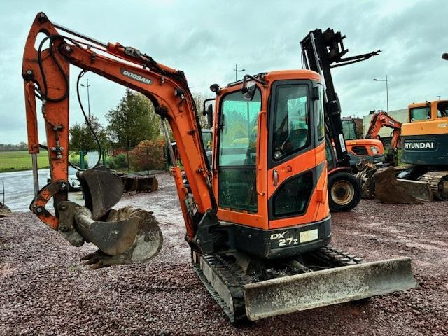 Doosan DX 27 Z - حفارة مُصَّغرة: صورة 5 Doosan DX 27 Z - حفارة مُصَّغرة: صورة 5