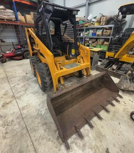 Hyundai HSL 610 - شيول صغير: صورة 1 Hyundai HSL 610 - شيول صغير: صورة 1