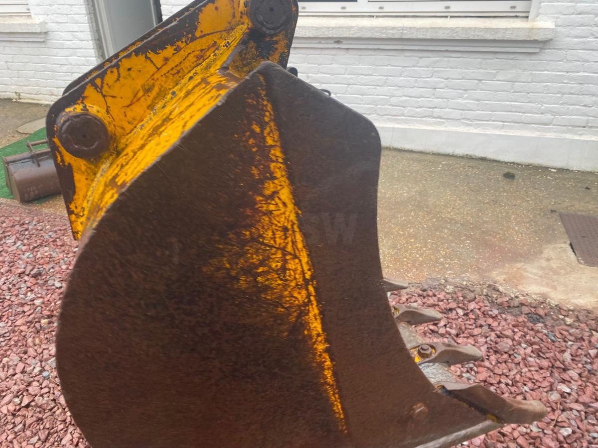 JCB LOT 3 GODETS CURAGE ET TERRASSEMENT 1M50/80CM/60CM - بكت حفار: صورة 3 JCB LOT 3 GODETS CURAGE ET TERRASSEMENT 1M50/80CM/60CM - بكت حفار: صورة 3