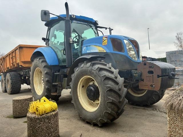 New Holland T 6080 - جرار: صورة 3 New Holland T 6080 - جرار: صورة 3